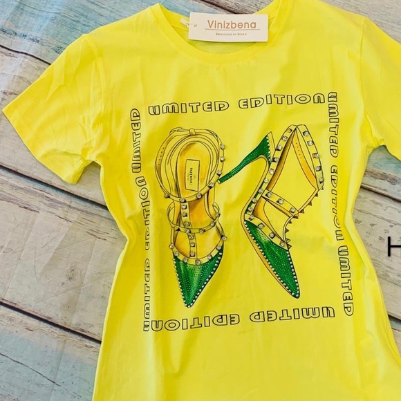 vinizbena Tops - Vinizbena Shirt New